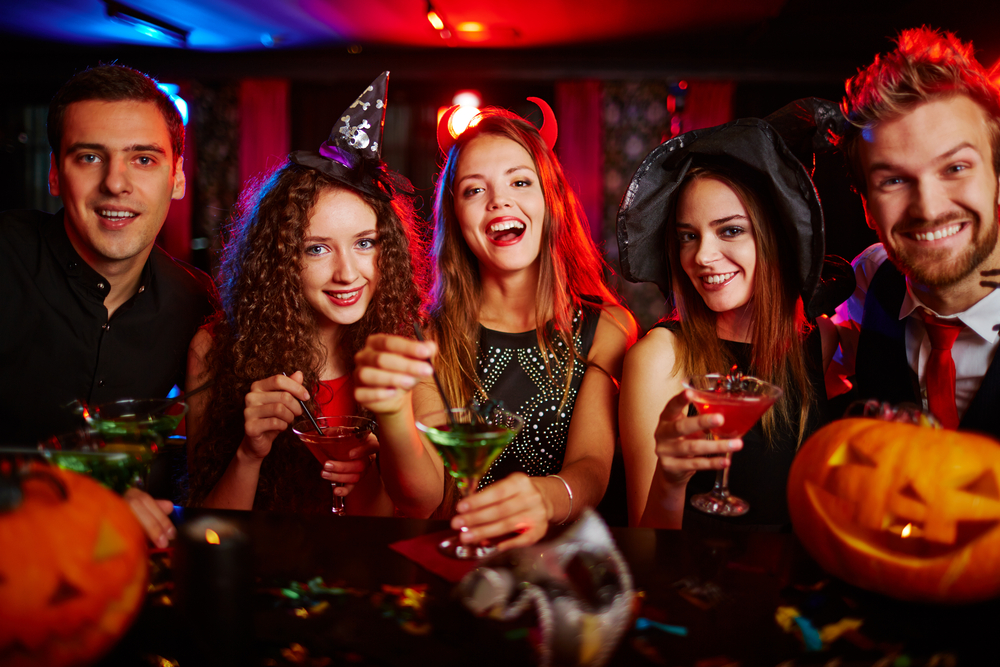 3 Key Tips for Hosting the Perfect Halloween Party - Loren's World